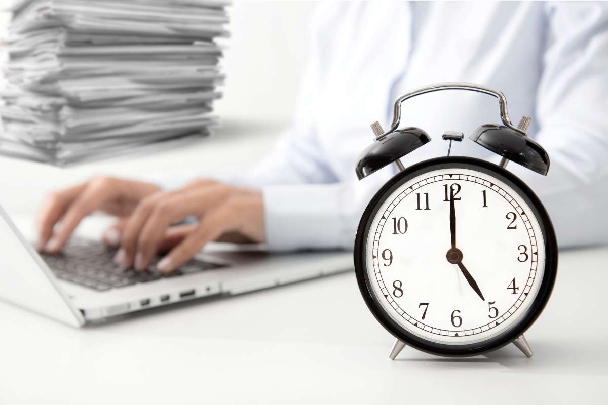 Cuántas horas trabaja el mexicano promedio